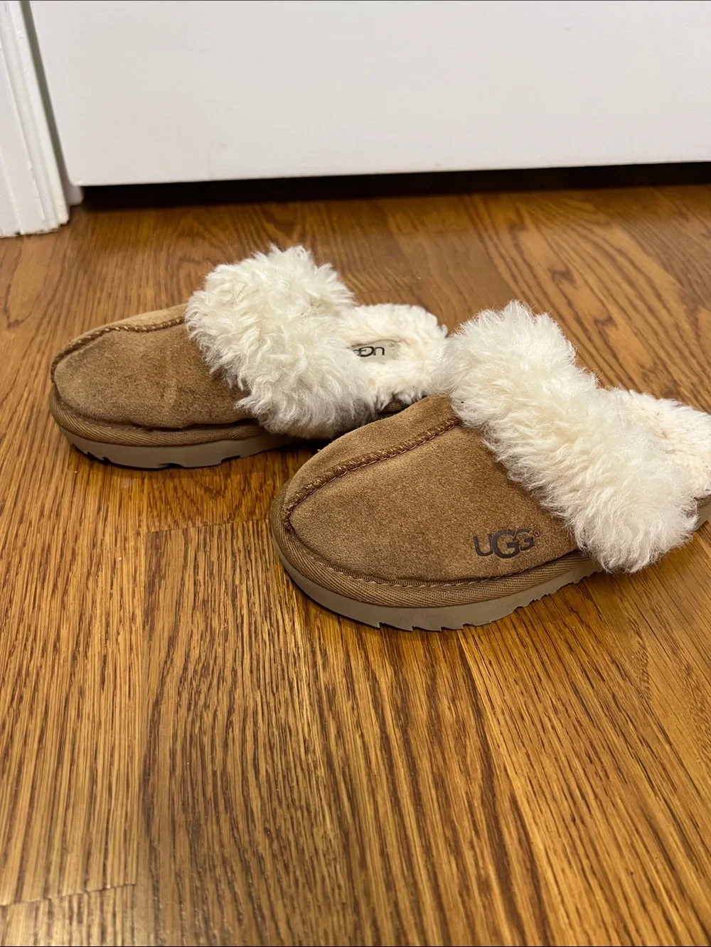 UGG kids slippers